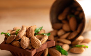 Can Pregnant Women Eat Almonds?