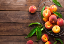 Can Pregnant Women Eat Peaches?